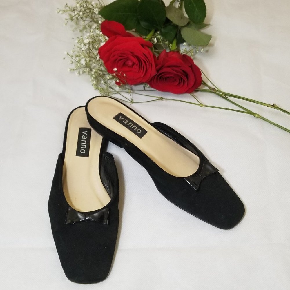 Vanno/Vanessa Noel black suede Mule